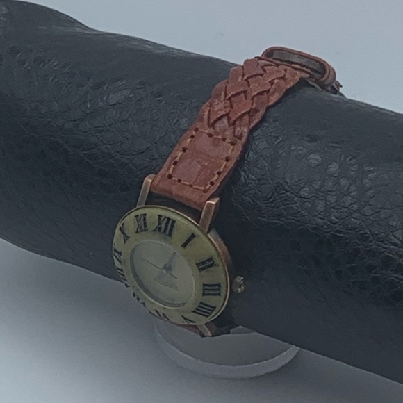 Fossil BW-6730 quartz watch with original leather band. - Picture 6 of 7